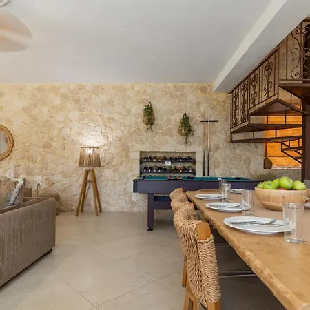 Villa Piedra