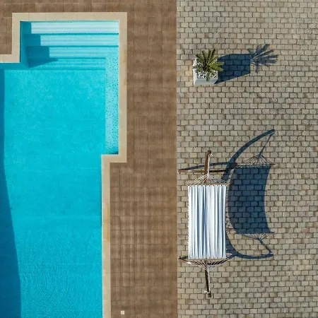 Piedra Willa Troianata