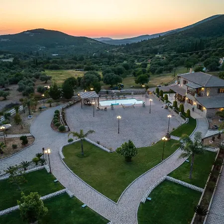 Piedra Villa *